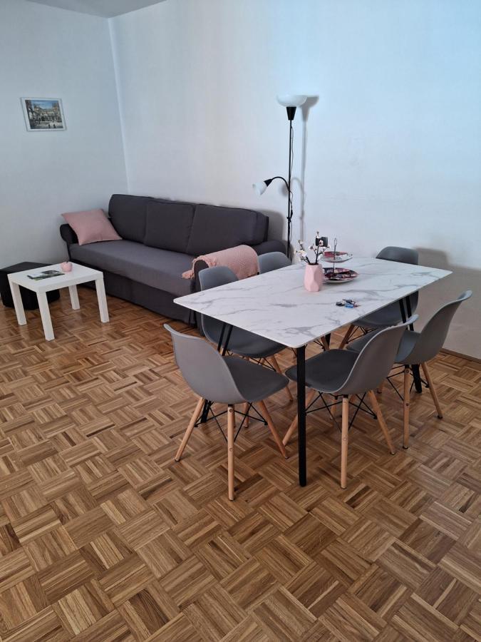 Apartment Kp With Parking Koper Buitenkant foto