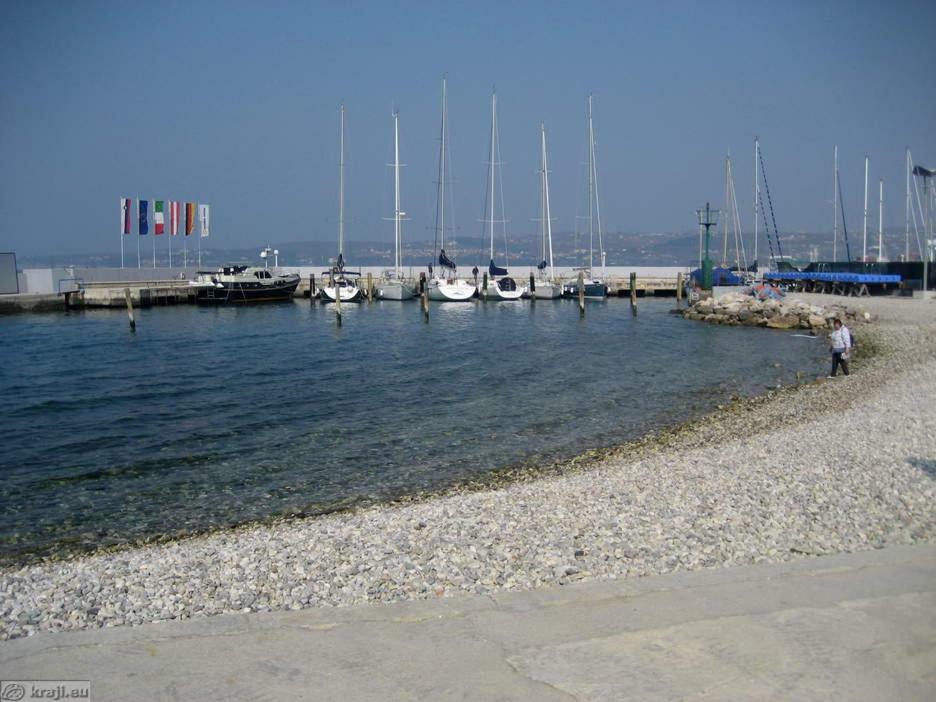 Apartment Kp With Parking Koper Buitenkant foto